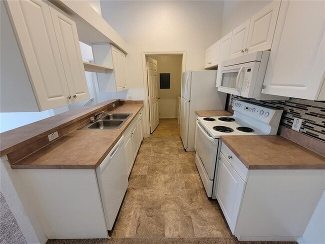 Building Photo - 5934 Brickleberry Ln