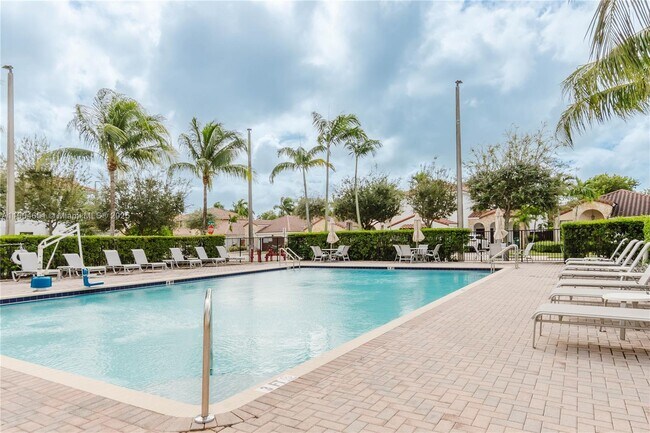 Building Photo - 9852 NW 10 Terrace