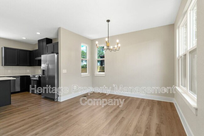 Building Photo - 315 Tilden St