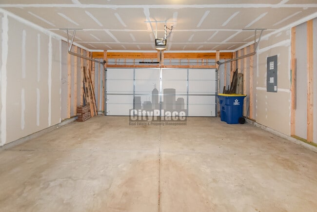 Building Photo - 1723 S Centennial Ave