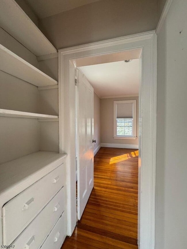 Building Photo - 127 Midland Ave