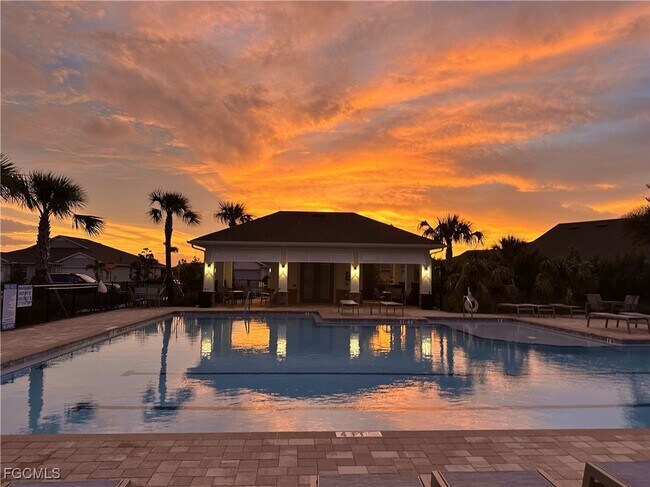 Building Photo - 43878 Blue Heron Ln