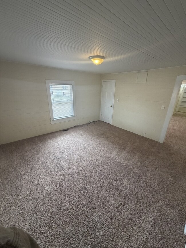 Building Photo - 5292 Red Hill Church Rd