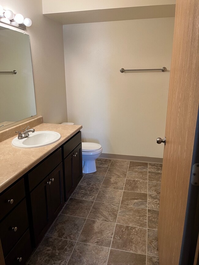 Building Photo - 4300 Maricopa Dr