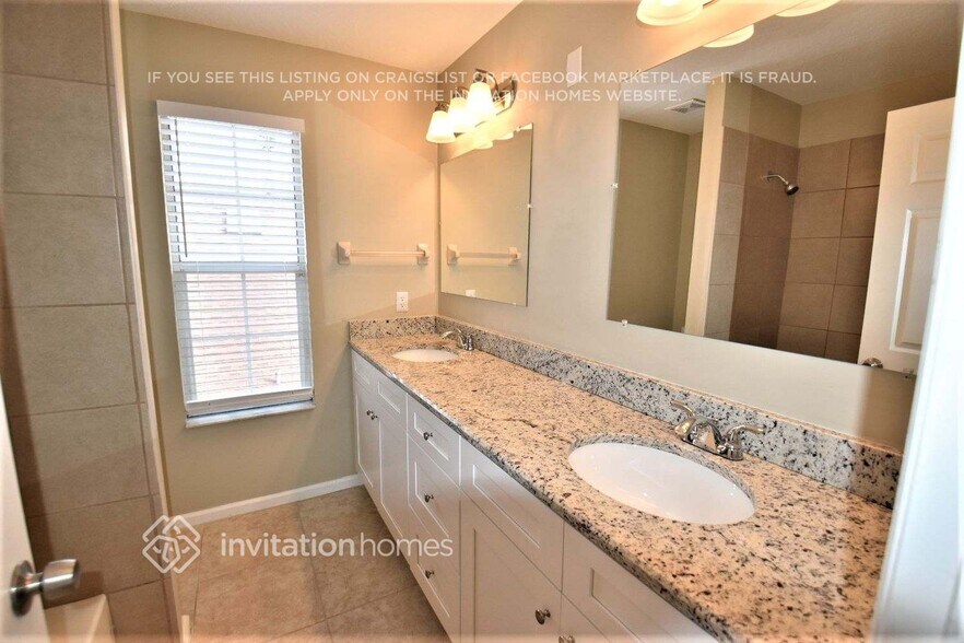 Building Photo - 3553 Moss Pointe Pl