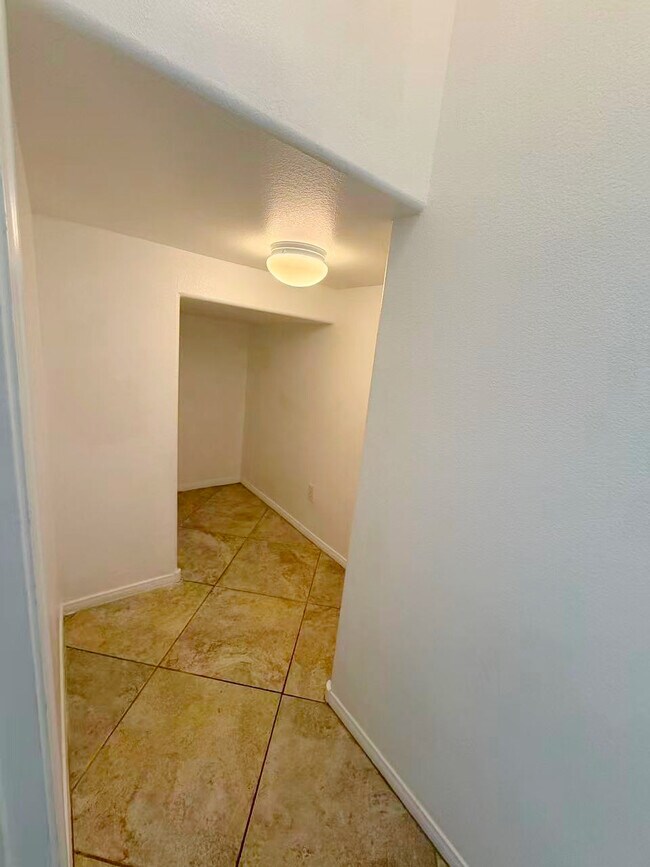 Building Photo - 7473 Glorious Sun Dr