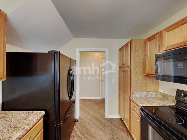 Building Photo - 1628 Antebellum Dr