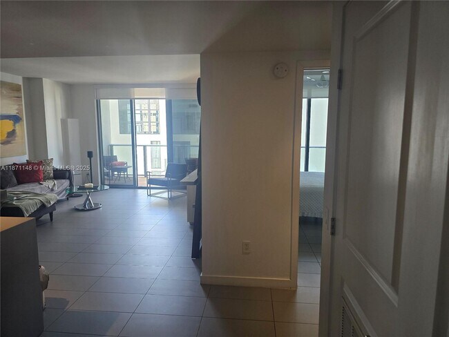 Building Photo - 1600 NE 1st Ave