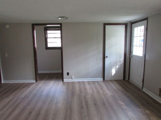 Building Photo - Coming soon!!
