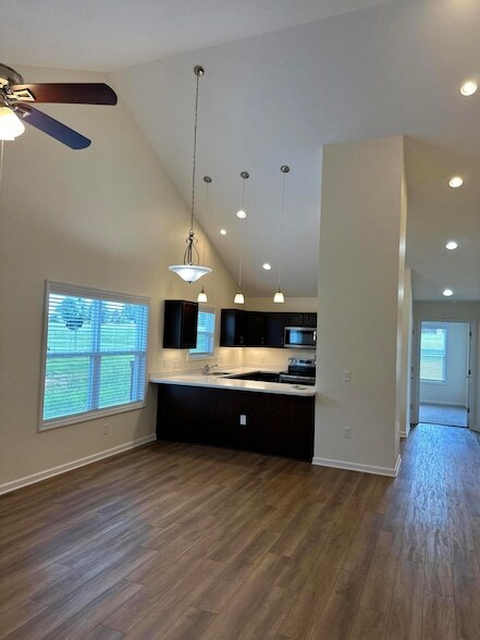 Building Photo - 175 Heron Pl