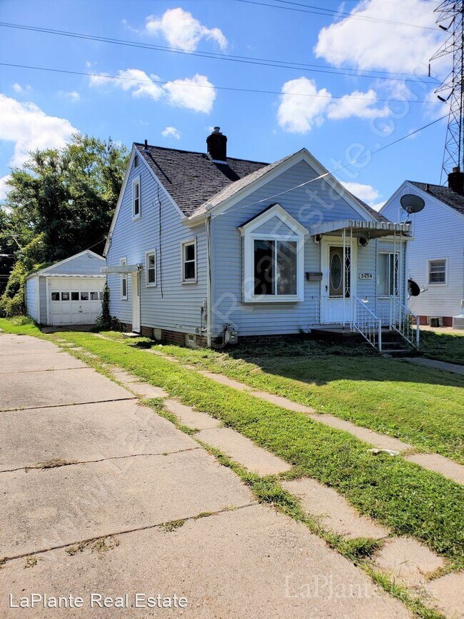 3 br, 1 bath House 3434 Bellevue Rd. 3434 Bellevue Rd Toledo OH