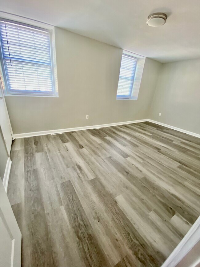 Bedroom #3- 2nd floor - 1861 Village Green Dr
