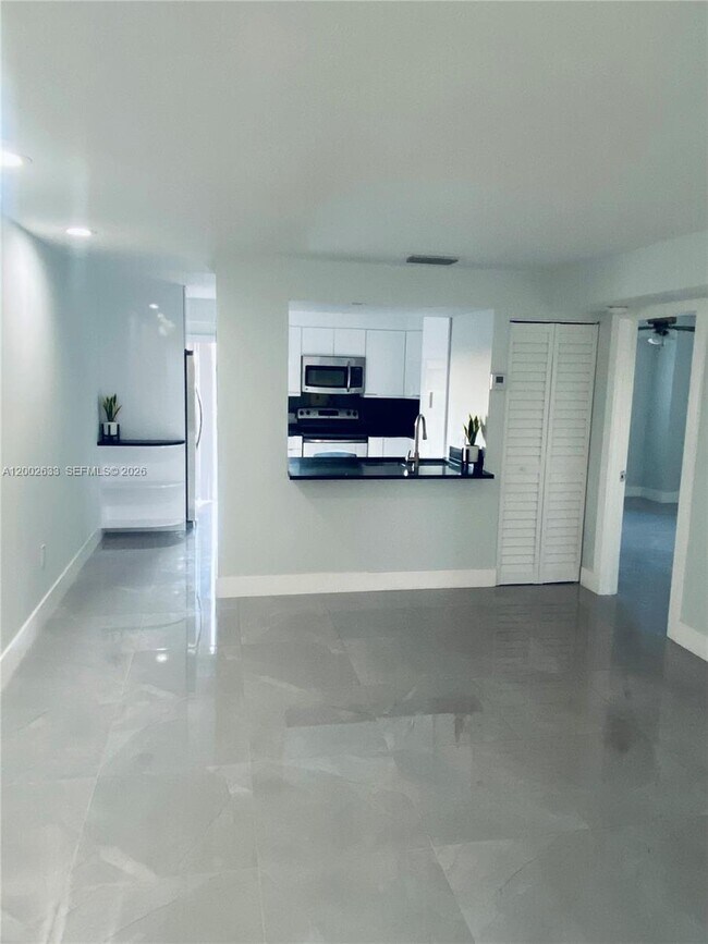 Building Photo - 199 SW 12th Ave