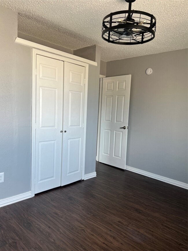 Building Photo - 738 Coolwood Dr