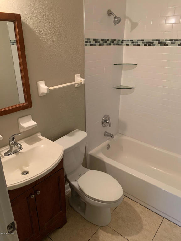 Building Photo - 3BR Westside Home Close to NAS Jax & Cecil Field