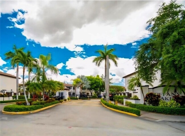 Primary Photo - 8635 SW 152nd Ave