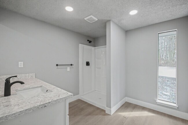 Building Photo - 332 Birch