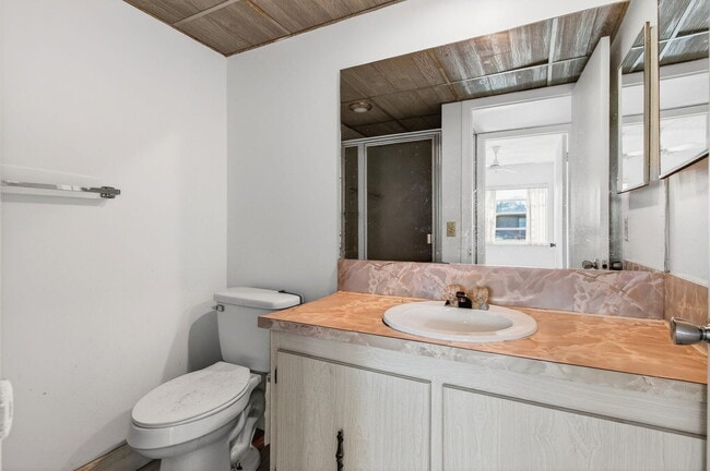 Building Photo - 180 Flanders C