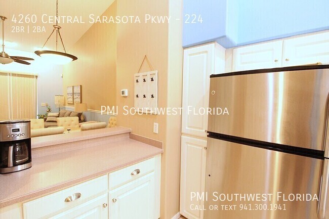 Building Photo - 4260 Central Sarasota Pkwy