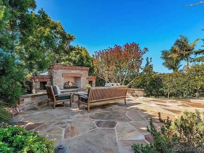 Building Photo - Ideal Location w/ Ocean Views - Perfect Spot for Del Mar Racing Season