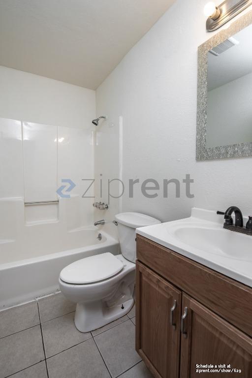Building Photo - 896 31st St