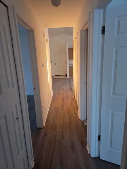 Building Photo - 17541 E 10 Mile Rd