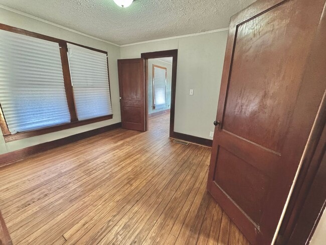 Building Photo - 2 Bed 1 Bath House in Paducah