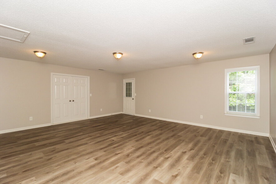 Building Photo - 226 James Allen Pl