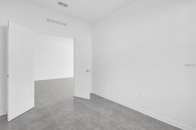 Building Photo - 4385 Pebbles Throw Dr