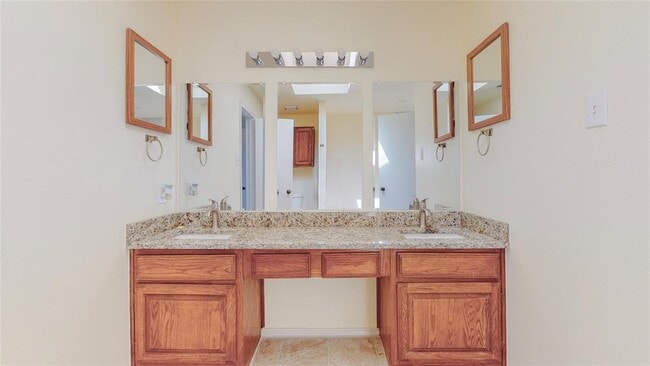 Building Photo - 918 Summer Trail