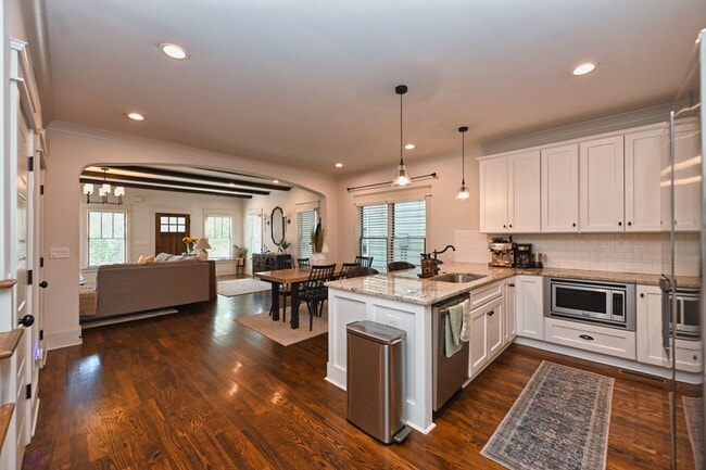 Building Photo - **NEWER HOME IN THE HEART OF EAST NASHVILL...