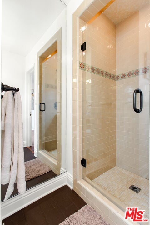 Building Photo - 460-460 N Alfred St