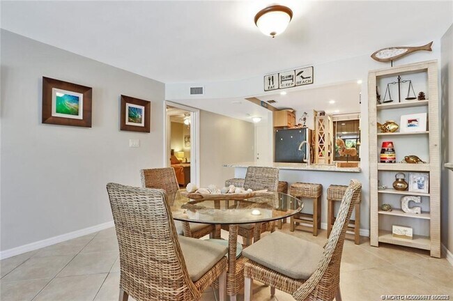 Building Photo - 10600 S Ocean Dr