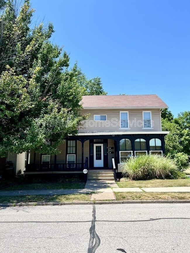 Primary Photo - 322 S Madison St