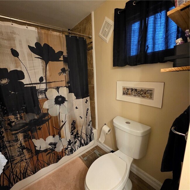 Building Photo - 149 Adam St