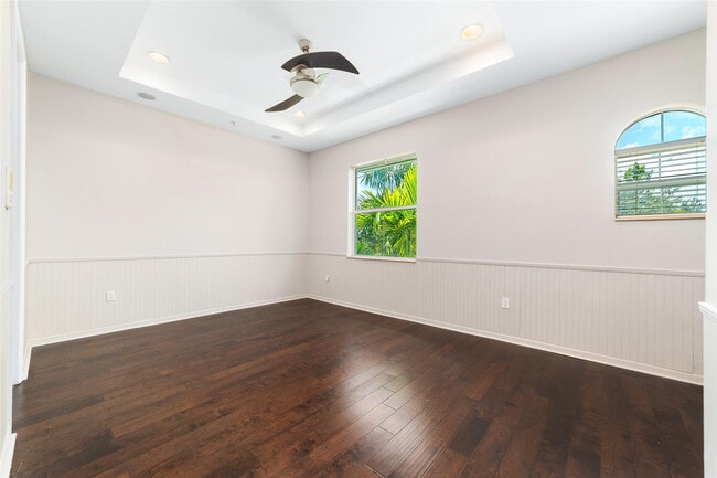 Building Photo - 1323 Vía De Pepi