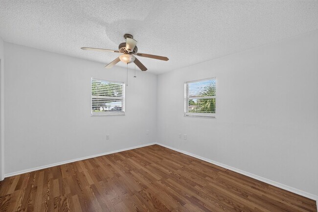 Building Photo - 6243 Florida Ave
