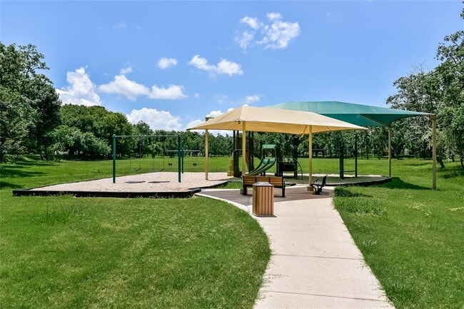 Building Photo - 10750 Cobblecreek Way