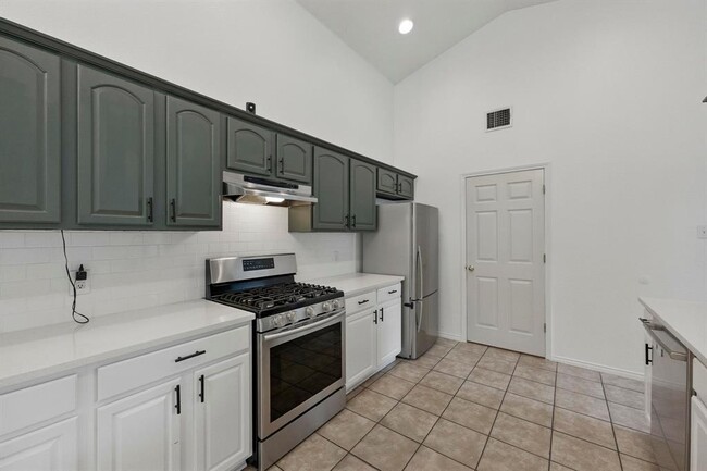 Building Photo - 8717 Corran Ferry Dr