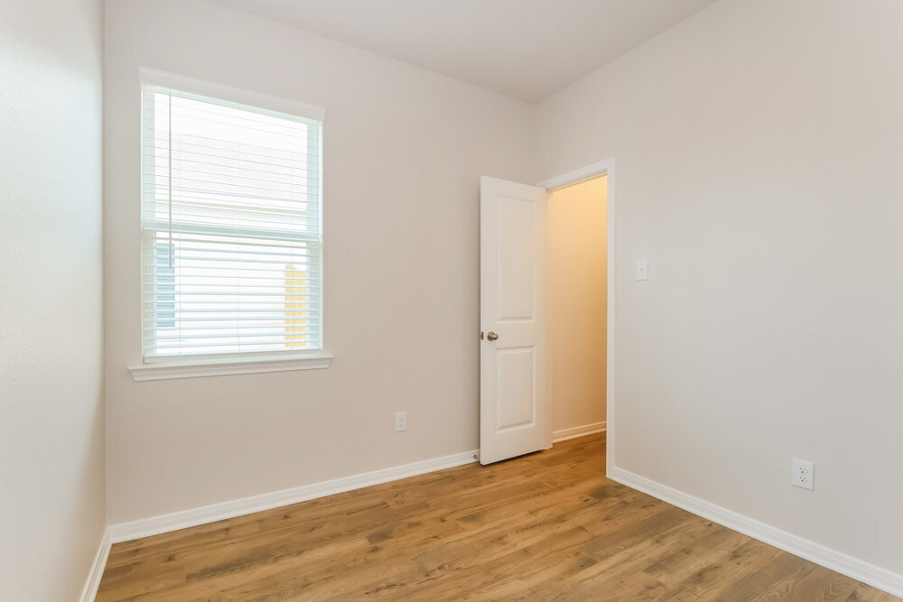 Building Photo - 15642 Plum Brk Dr