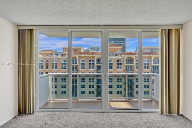 Building Photo - 3140 S Ocean Dr