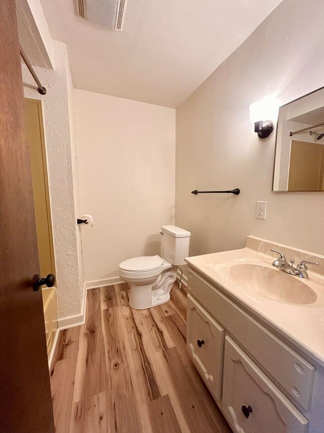 Building Photo - Beautifully Updated Home in Lancaster City!