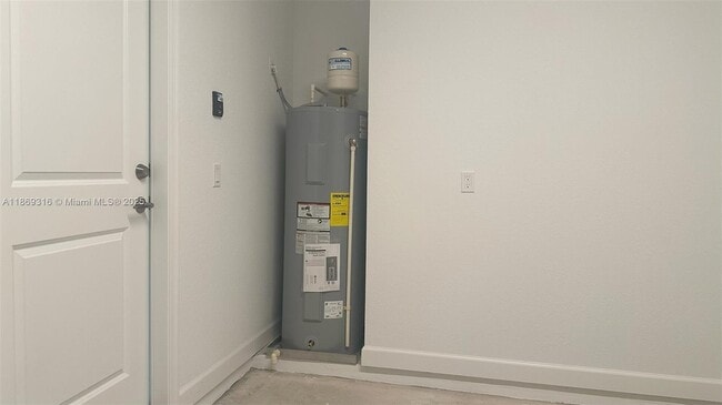 Building Photo - 538 Rivergrass St