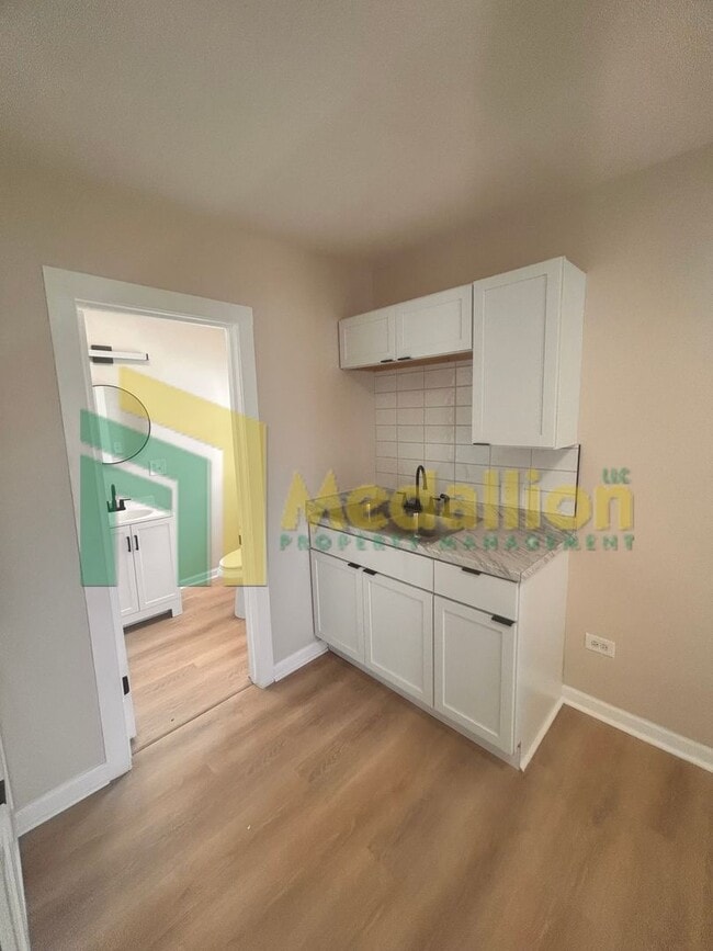 Building Photo - Spacious 1-Bedroom Single-Family Home with Large Fenced Yard