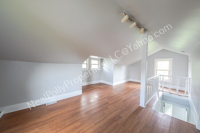 Building Photo - 1795 Kahn Avenue