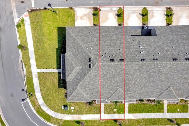 Building Photo - 11511 Sunsail Ave