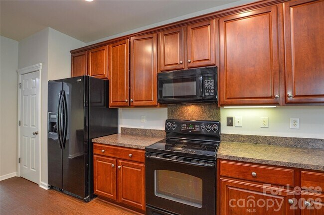 Building Photo - 1008 Millbank Dr