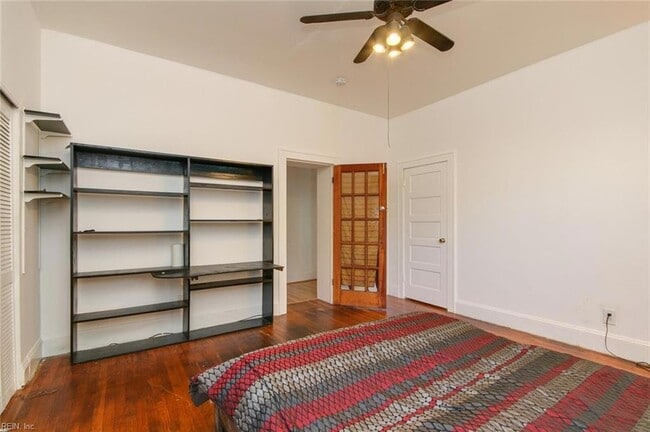 Building Photo - 3901 Newport Ave