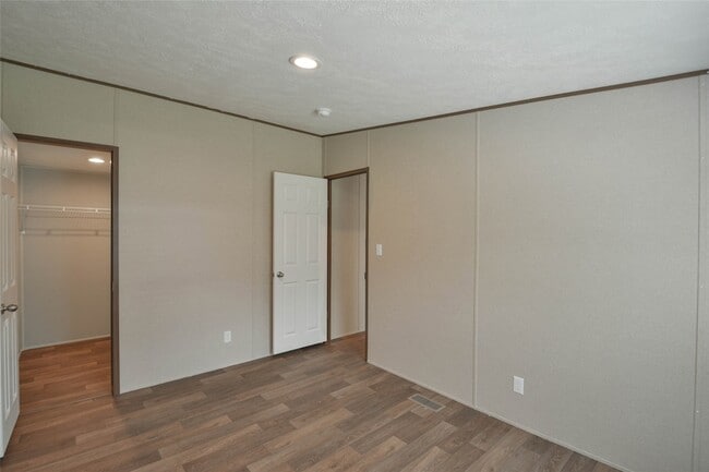 Building Photo - 25150 Faraway Ln