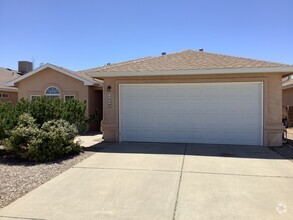 Building Photo - 10243 Country Meadows Dr NW